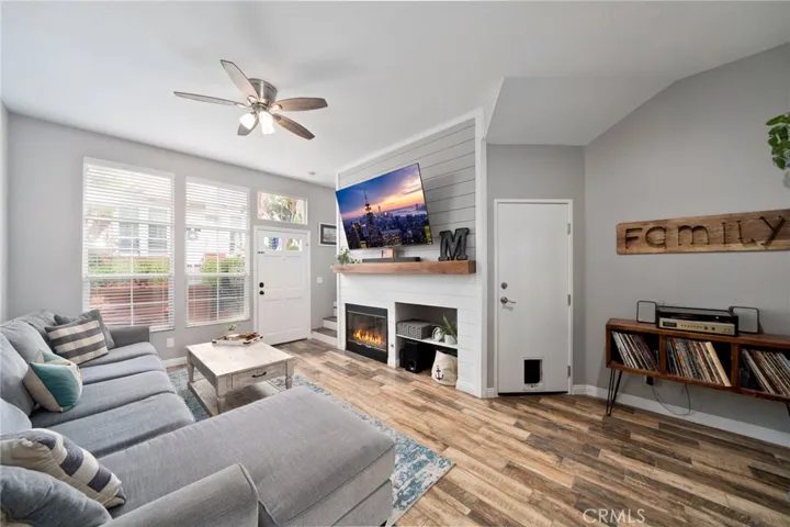 1082 S Rossano Way, Anaheim Hills, California 92808