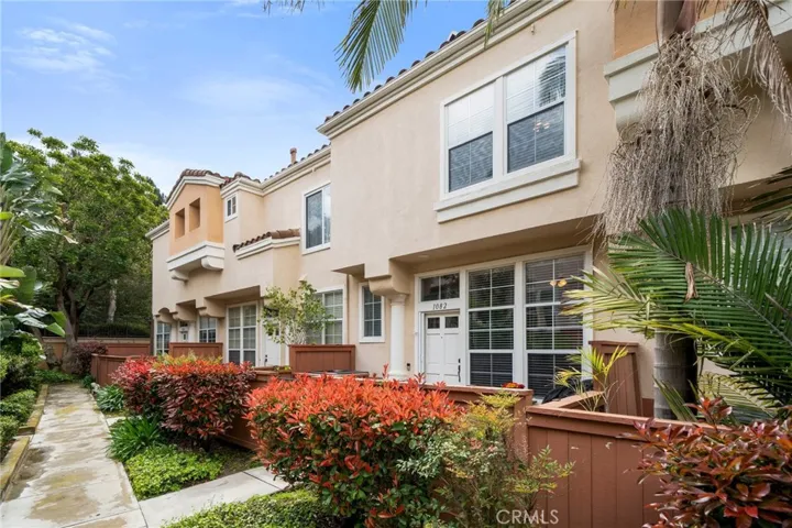 1082 S Rossano Way, Anaheim Hills, California 92808
