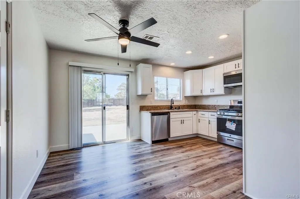 15815 Arbury Street, Hesperia, California 92345 home-pic-27