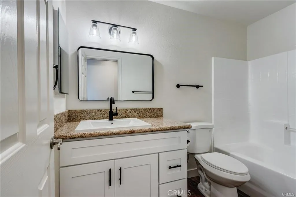 15815 Arbury Street, Hesperia, California 92345 home-pic-33