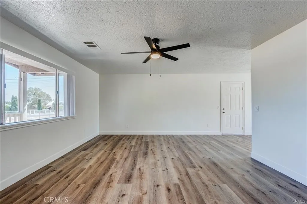 15815 Arbury Street, Hesperia, California 92345 home-pic-26