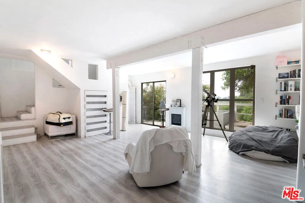 3201 Benedict Canyon Drive, Beverly Hills, California 90210 home-pic-19