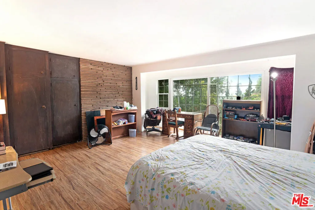 3201 Benedict Canyon Drive, Beverly Hills, California 90210 home-pic-13