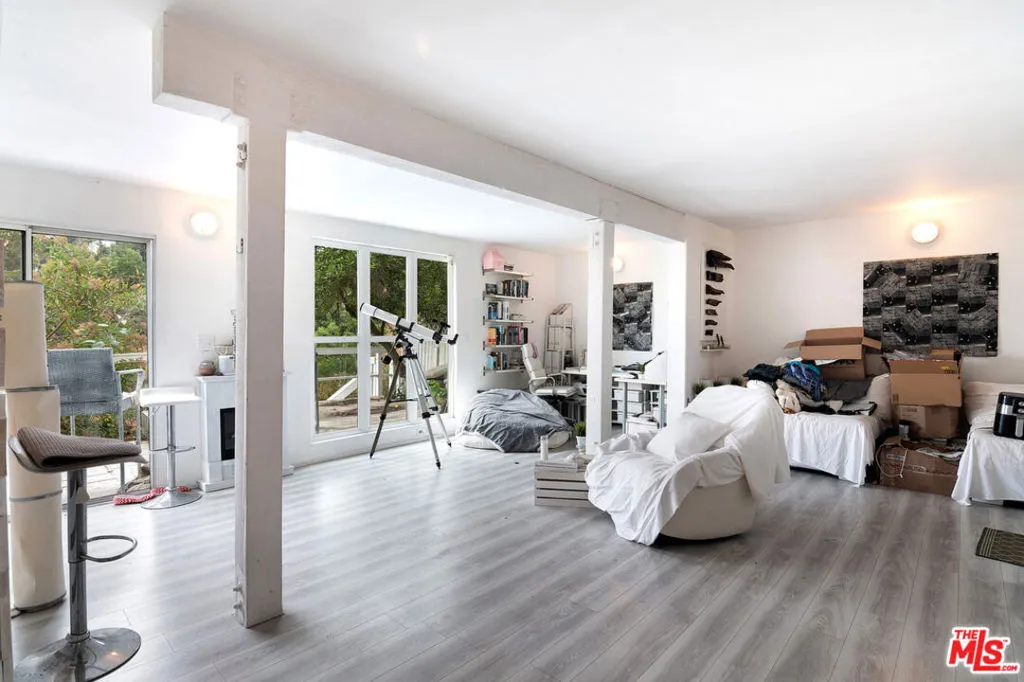 3201 Benedict Canyon Drive, Beverly Hills, California 90210 home-pic-20