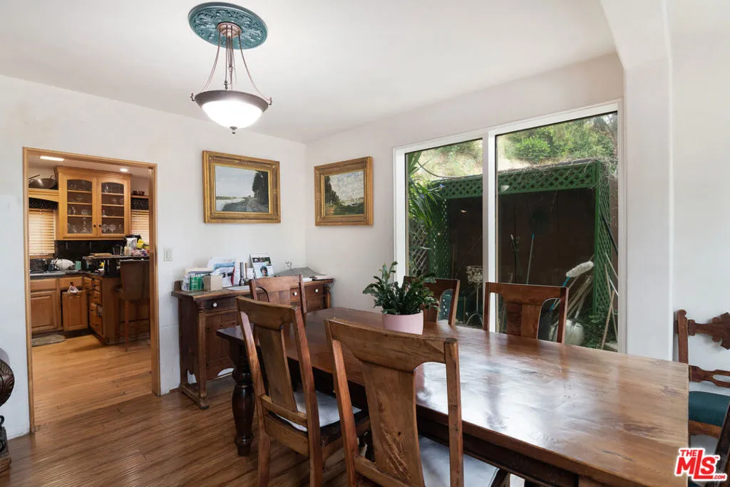 3201 Benedict Canyon Drive, Beverly Hills, California 90210 home-pic-8