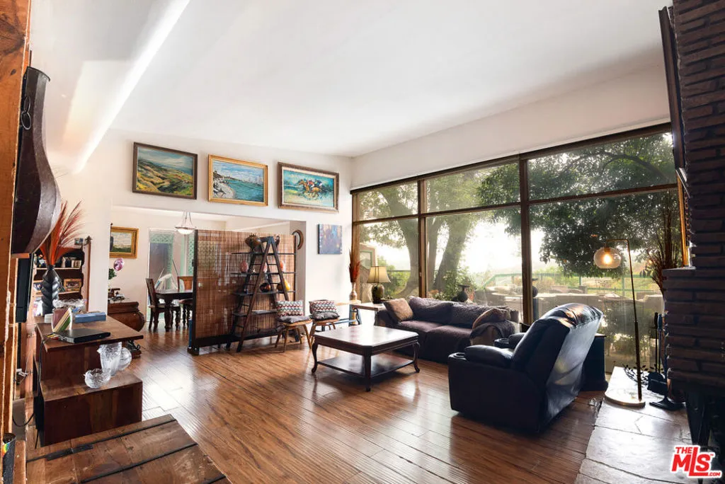 3201 Benedict Canyon Drive, Beverly Hills, California 90210 home-pic-3