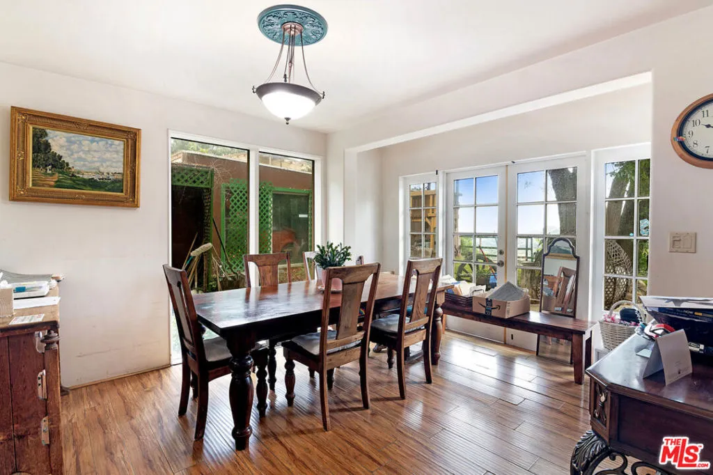 3201 Benedict Canyon Drive, Beverly Hills, California 90210 home-pic-6