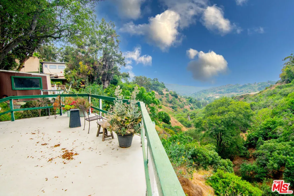 3201 Benedict Canyon Drive, Beverly Hills, California 90210 home-pic-4