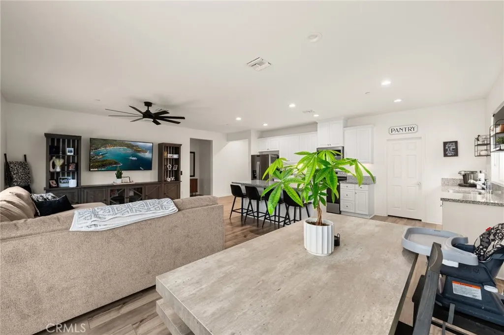 26862 Checkers Drive, Menifee, California 92585 home-pic-13