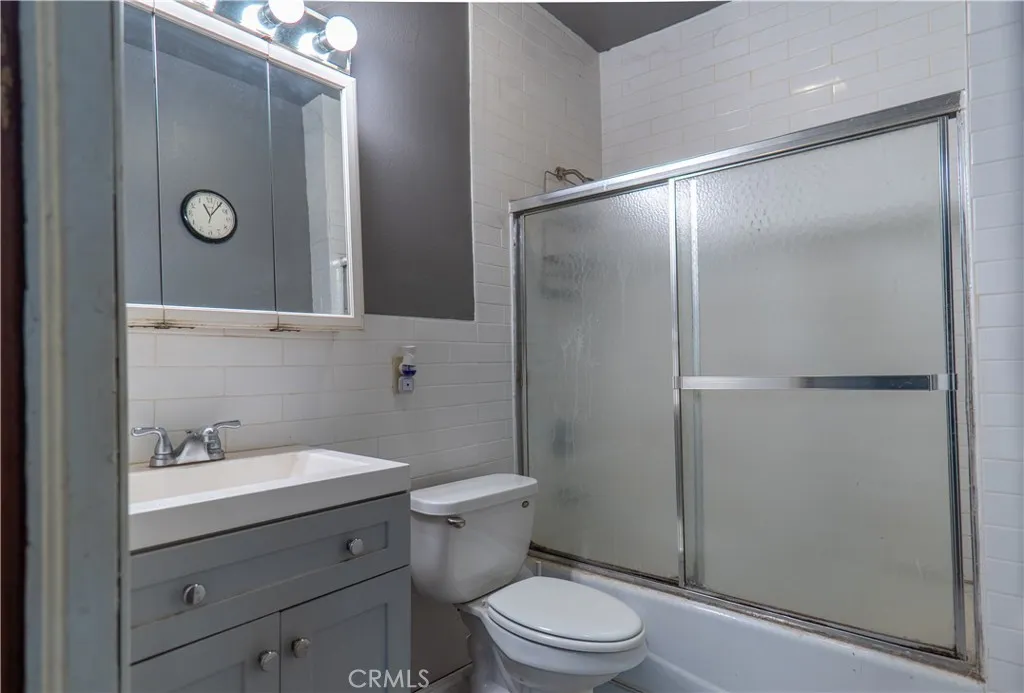 1175 N Commonwealth Avenue, Los Angeles, California 90029 home-pic-10