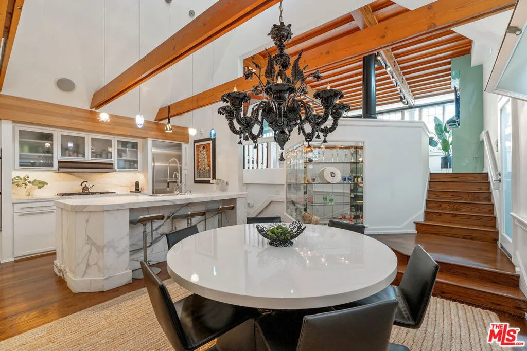 133 Ocean Park Boulevard, Santa Monica, California 90405 home-pic-15