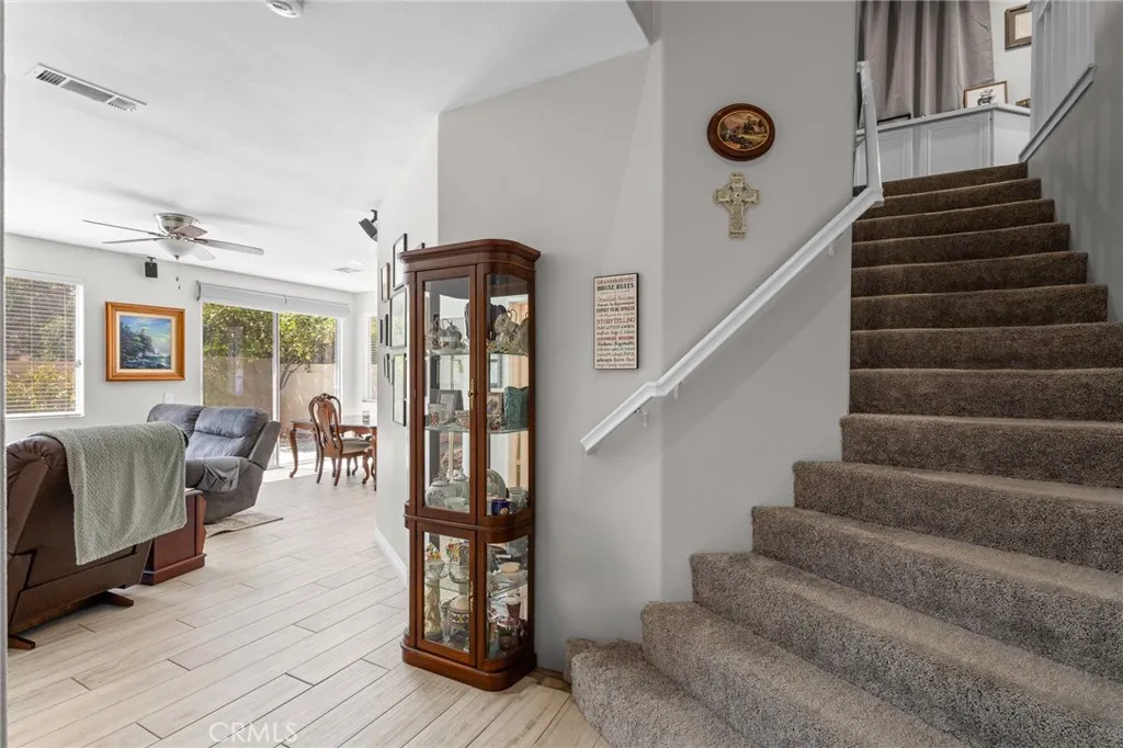 27280 Marisa Drive, Canyon Country, California 91387 home-pic-12