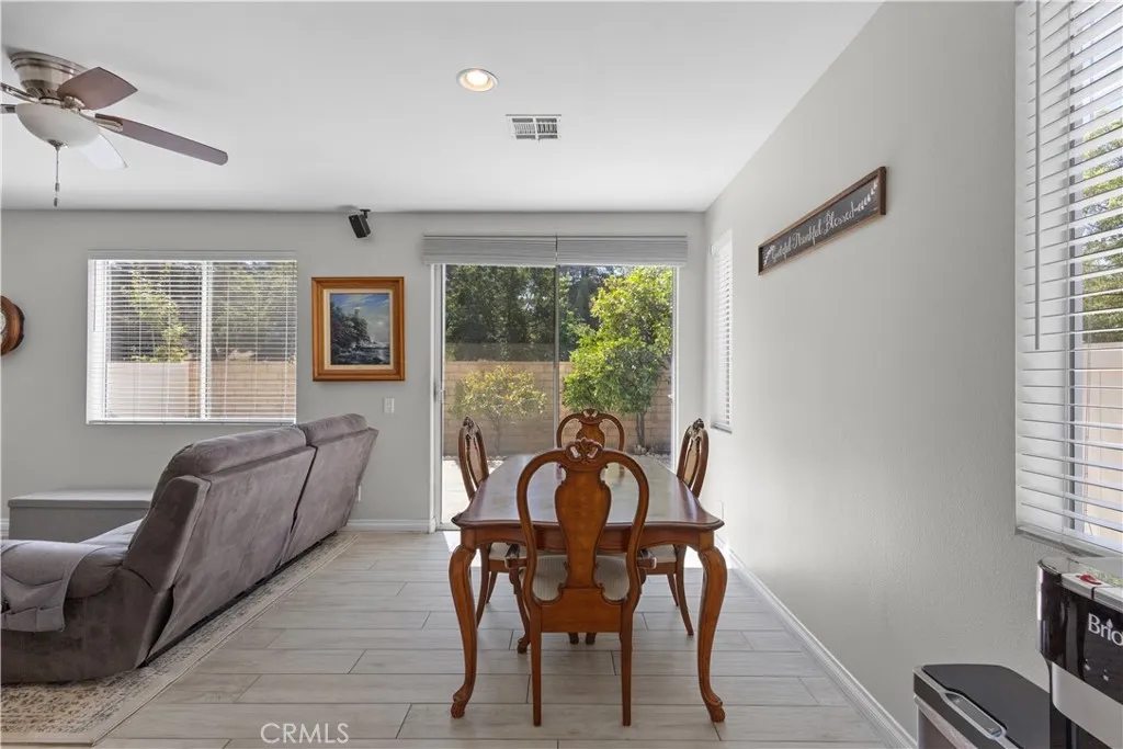 27280 Marisa Drive, Canyon Country, California 91387 home-pic-5