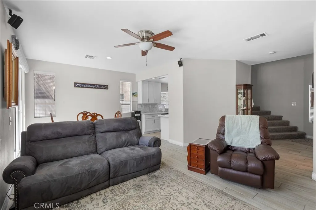 27280 Marisa Drive, Canyon Country, California 91387 home-pic-11