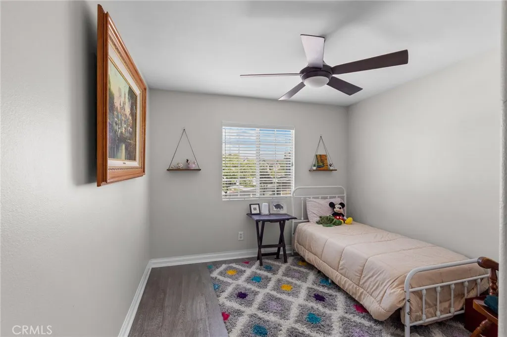 27280 Marisa Drive, Canyon Country, California 91387 home-pic-17