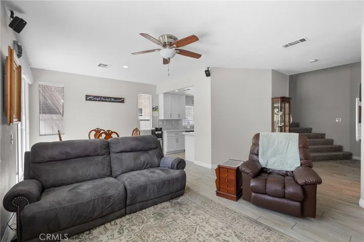 27280 Marisa Drive, Canyon Country, California 91387