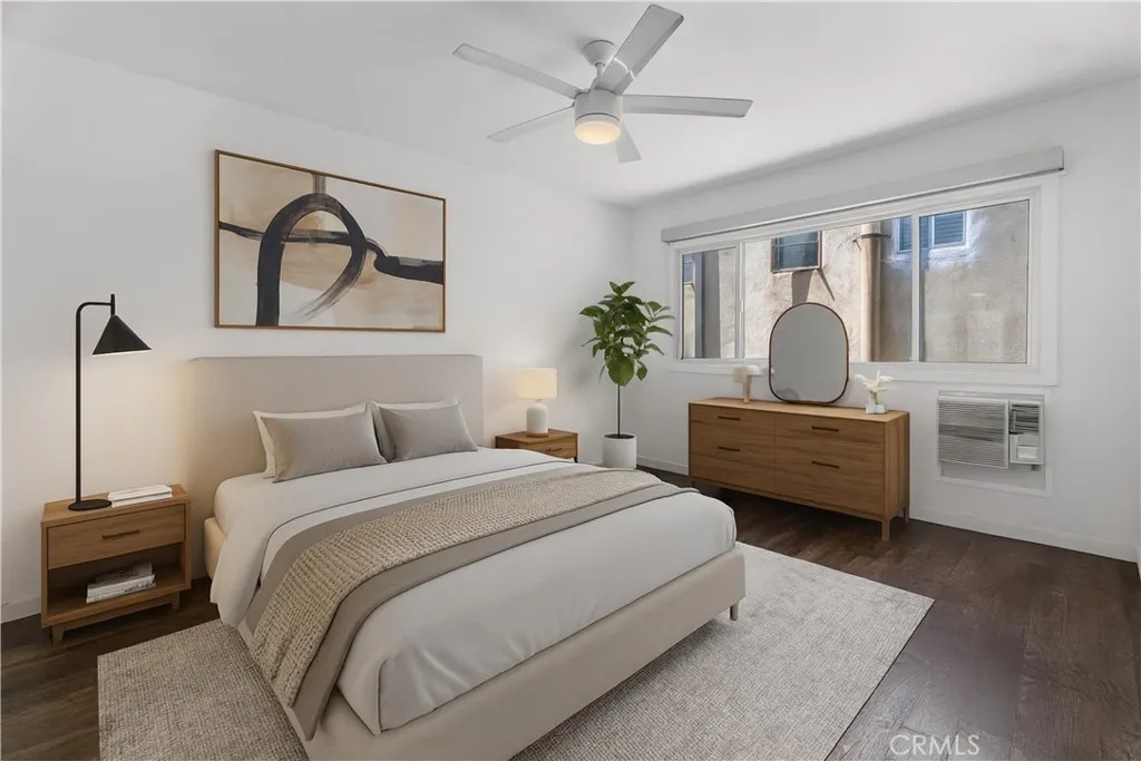 1411 N Hayworth Avenue 15, West Hollywood, California 90046 home-pic-3