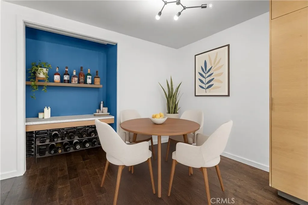 1411 N Hayworth Avenue 15, West Hollywood, California 90046 home-pic-1