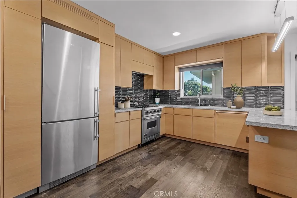 1411 N Hayworth Avenue 15, West Hollywood, California 90046 home-pic-4