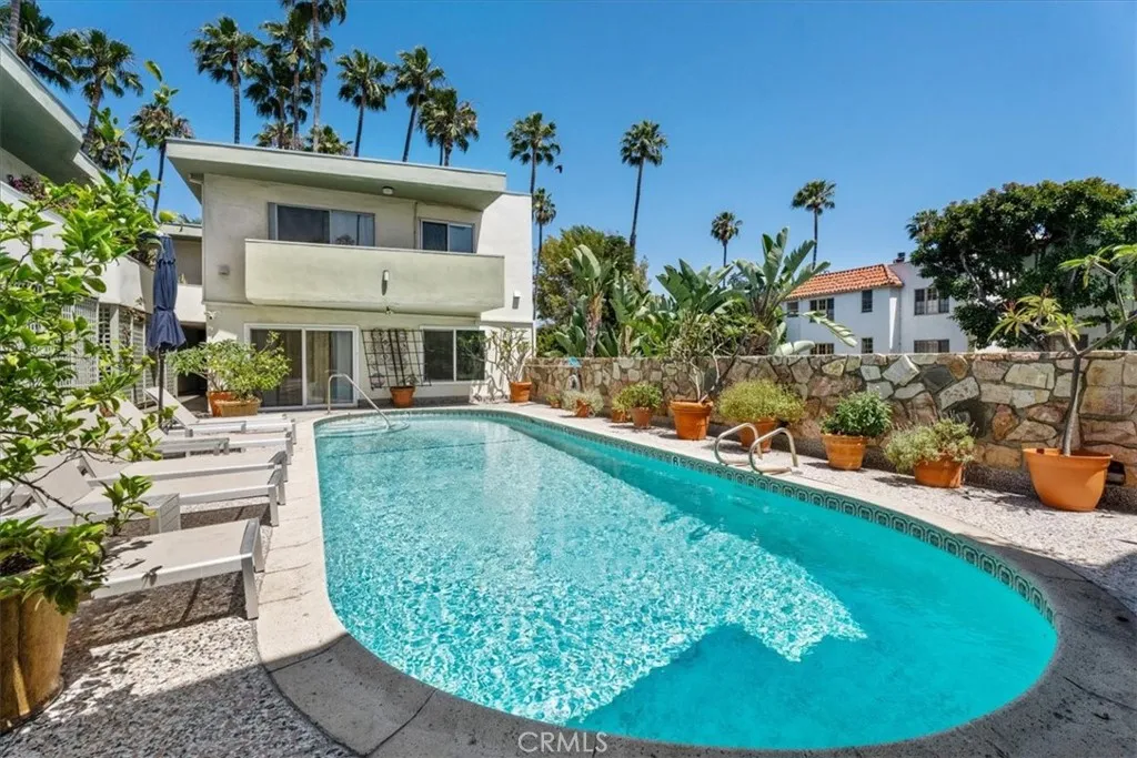 1411 N Hayworth Avenue 15, West Hollywood, California 90046 home-pic-7