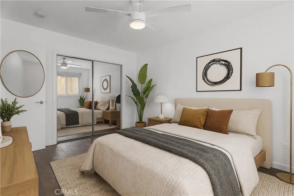 1411 N Hayworth Avenue 15, West Hollywood, California 90046 home-pic-2