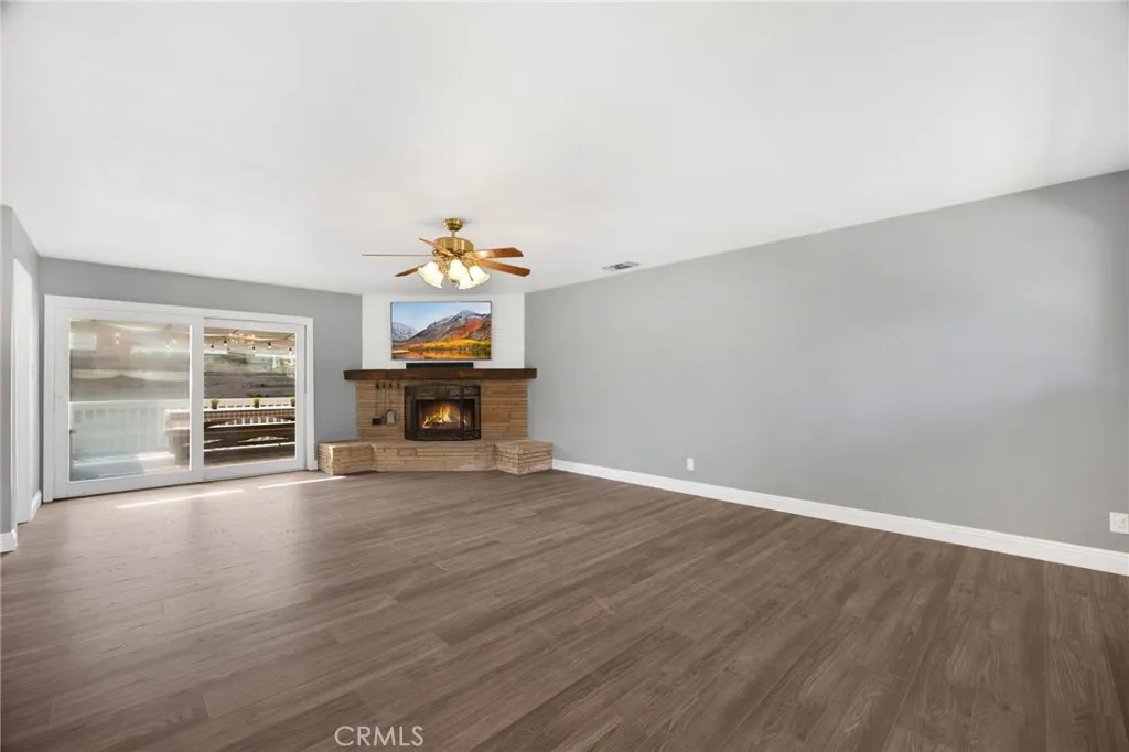 4655 Coldbrook Avenue, Lakewood, California 90713 home-pic-6