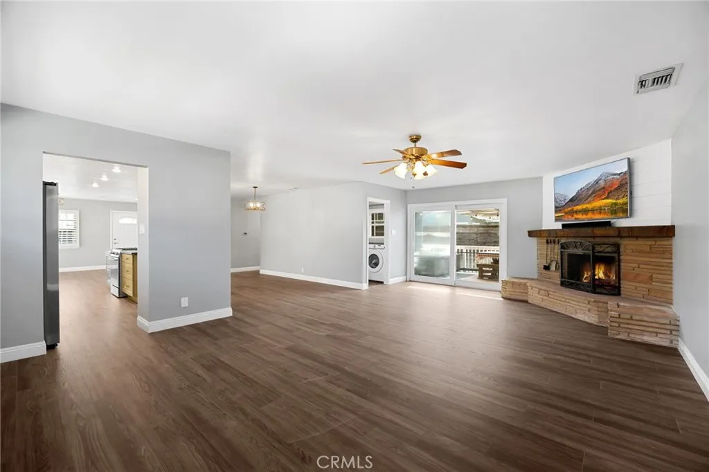 4655 Coldbrook Avenue, Lakewood, California 90713 home-pic-7