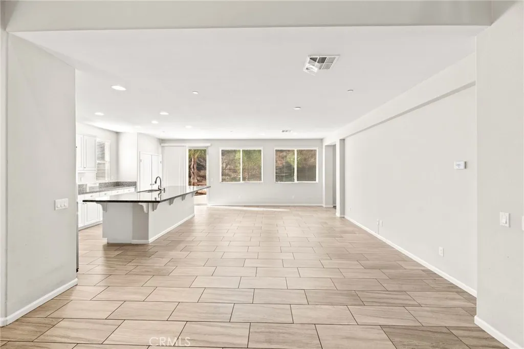 36312 Shedera Court, Lake Elsinore, California 92532 home-pic-11