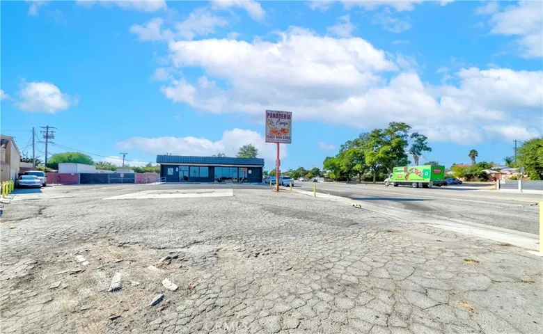 13746 Meyer Road, Whittier, California 90605