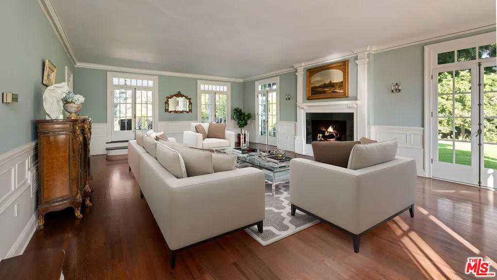 1006 N Crescent Drive, Beverly Hills, California 90210 home-pic-17