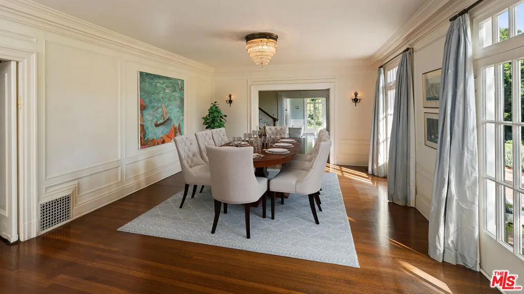 1006 N Crescent Drive, Beverly Hills, California 90210 home-pic-18