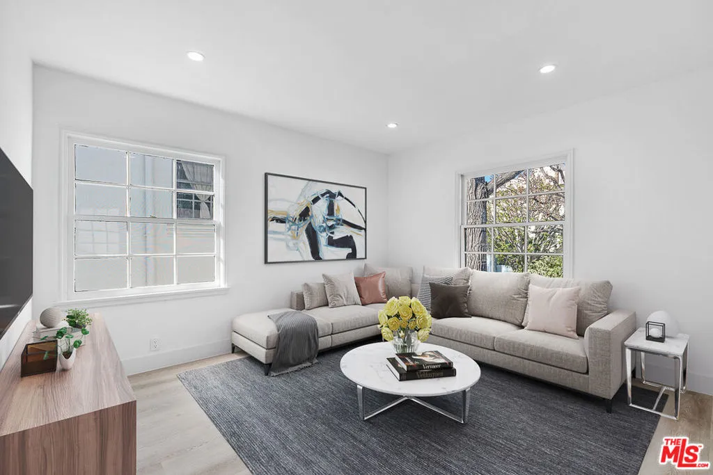 9216 Alden Drive 9, Beverly Hills, California 90210, 1 Bedroom Bedrooms, ,1 BathroomBathrooms,Residential Lease,For Rent,Alden,25592665