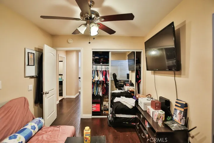 Room1