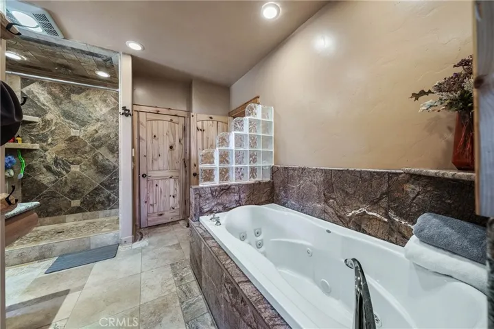 2894 Sliverado Lane, Clearlake, California 95422