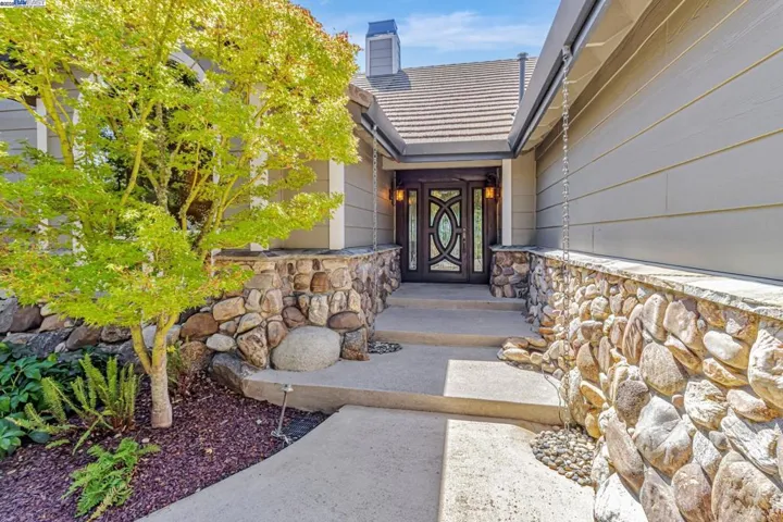 24400 Mountain Charlie Rd, Los Gatos, California 95033
