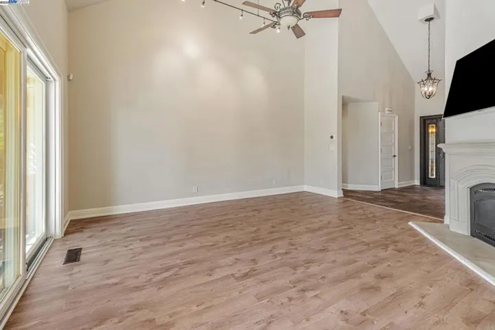 24400 Mountain Charlie Rd, Los Gatos, California 95033