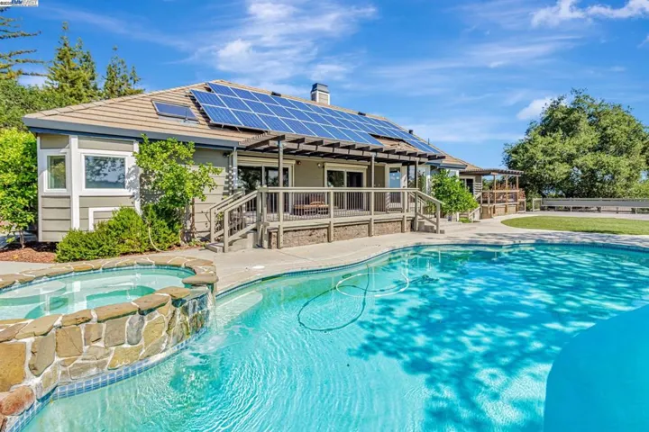 24400 Mountain Charlie Rd, Los Gatos, California 95033
