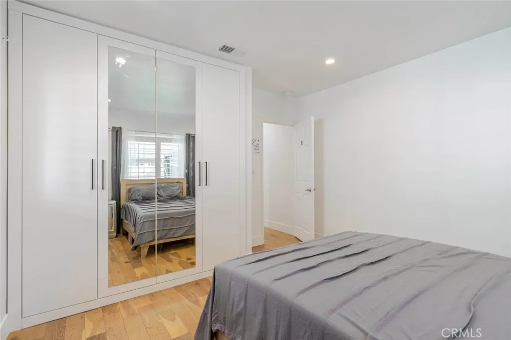 7315 Jamieson Avenue, Reseda, California 91335 home-pic-15