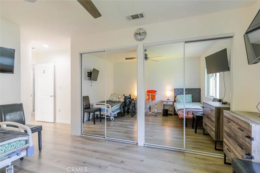 7315 Jamieson Avenue, Reseda, California 91335 home-pic-50
