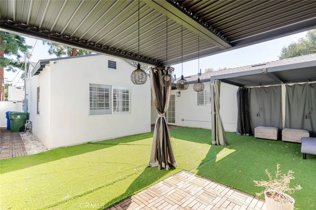 7315 Jamieson Avenue, Reseda, California 91335 home-pic-26
