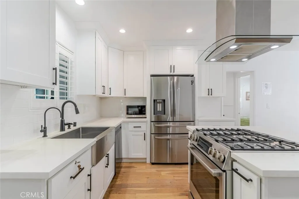 7315 Jamieson Avenue, Reseda, California 91335 home-pic-7