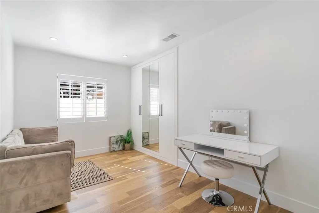 7315 Jamieson Avenue, Reseda, California 91335 home-pic-20