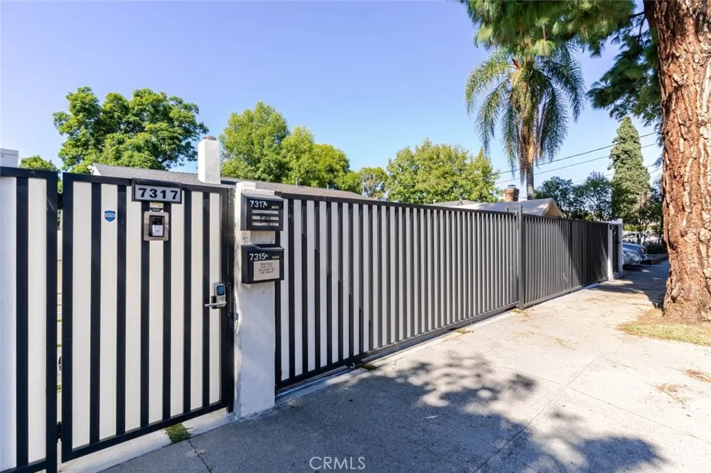 7315 Jamieson Avenue, Reseda, California 91335 home-pic-54