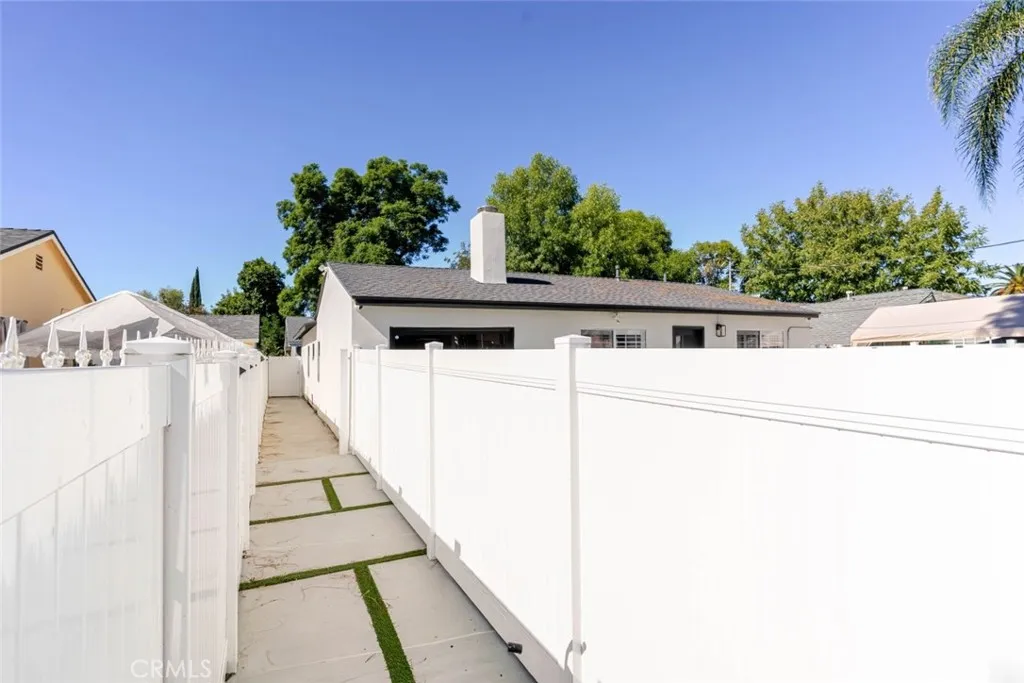 7315 Jamieson Avenue, Reseda, California 91335 home-pic-55