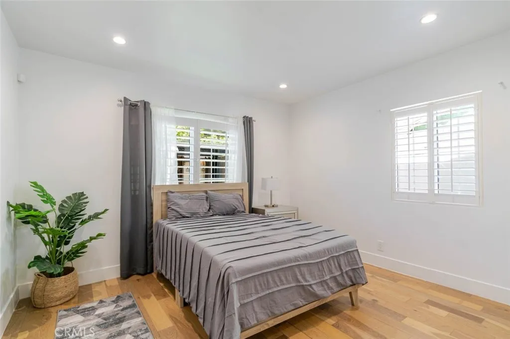 7315 Jamieson Avenue, Reseda, California 91335 home-pic-14