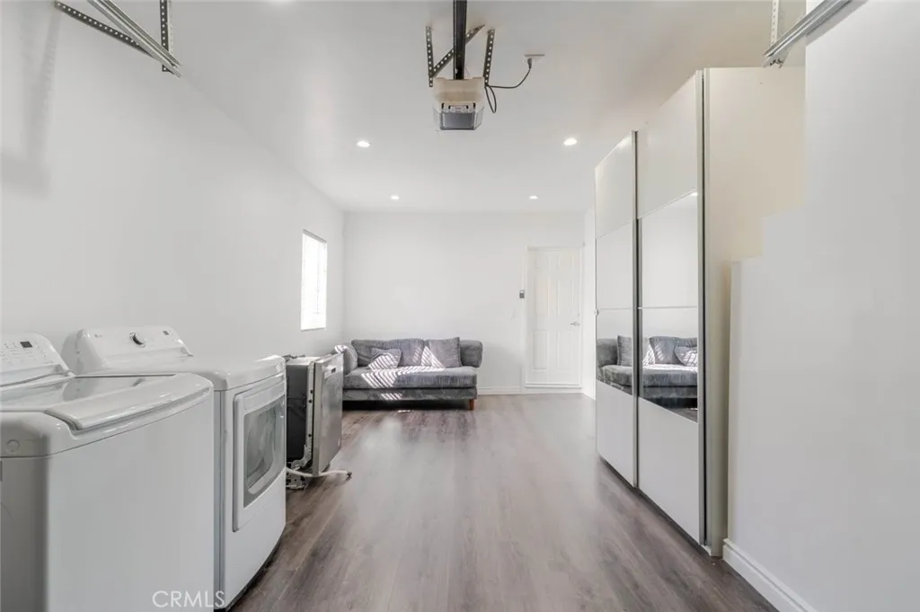 7315 Jamieson Avenue, Reseda, California 91335 home-pic-19