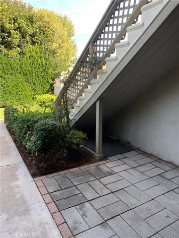 2865 Mendoza Drive, Costa Mesa, California 92626