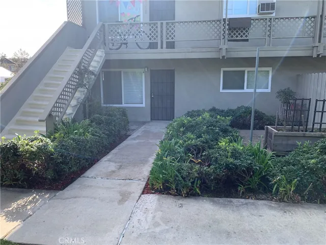 2865 Mendoza Drive, Costa Mesa, California 92626