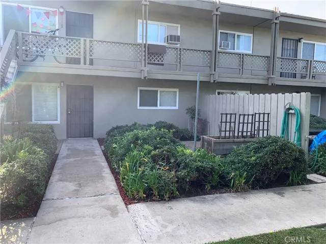 2865 Mendoza Drive, Costa Mesa, California 92626