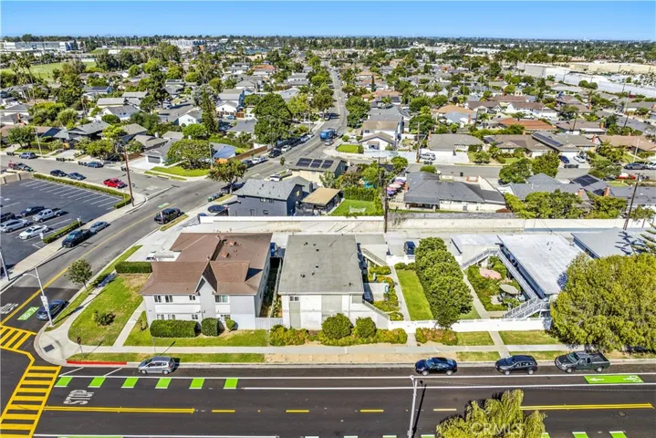 2865 Mendoza Drive, Costa Mesa, California 92626